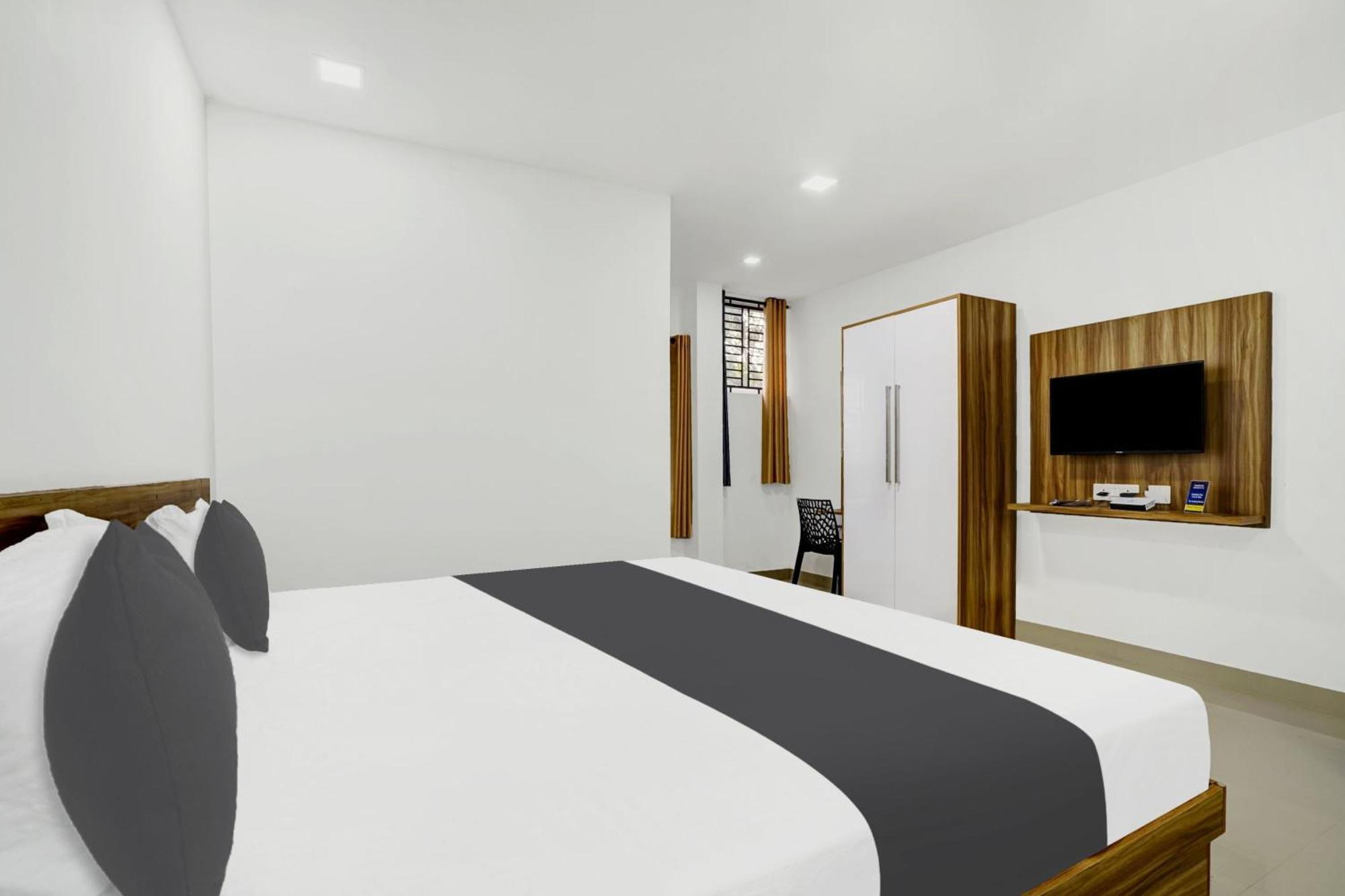 Hotel O Grand Parassini Pāppinisseri Eksteriør billede